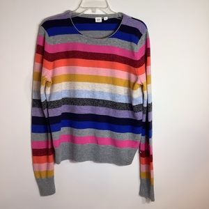 GAP, women’s, sweater, size Large.